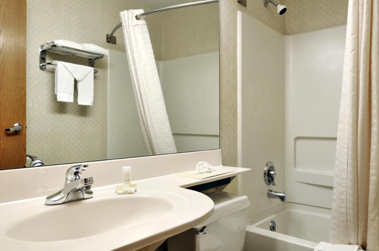 Microtel By Wyndham Hotel