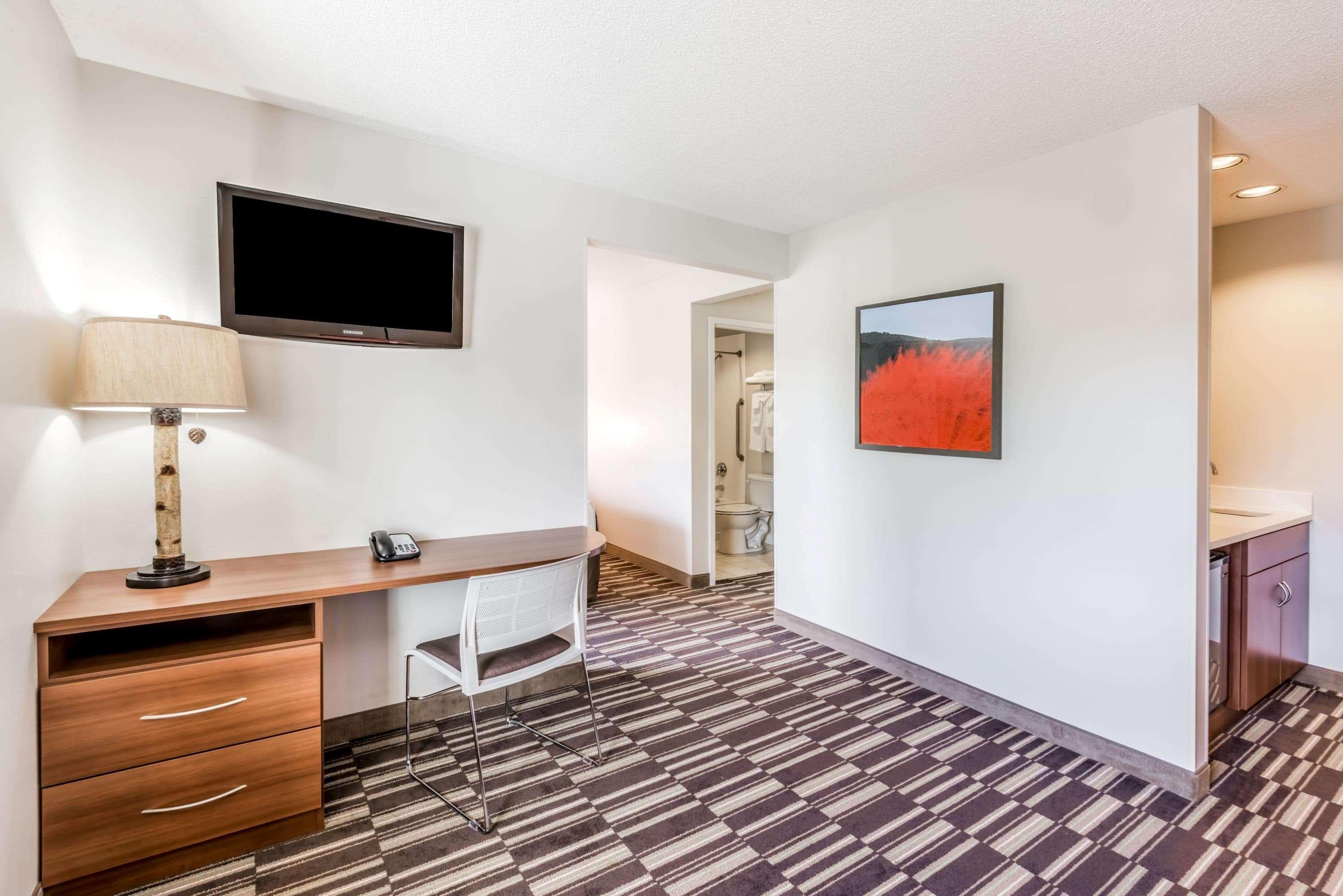 Microtel By Wyndham Hotel Victor