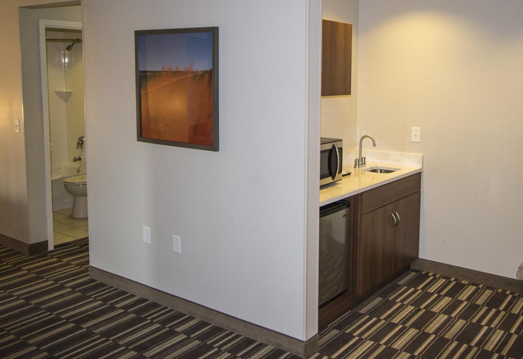 Microtel By Wyndham Hotel 2*