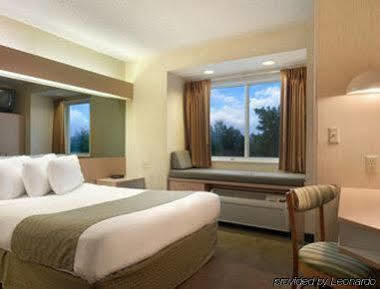 Hotel Microtel By Wyndham Victor